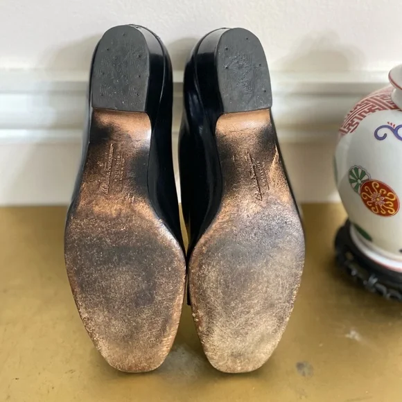 Salvatore Ferragamo with gold buckle  leather shoes - Picture 6 of 7